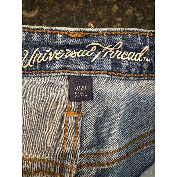 Universal Thread Women's Distressed Denim Shorts Blue Size 8 Casual - Picture 8 of 9
